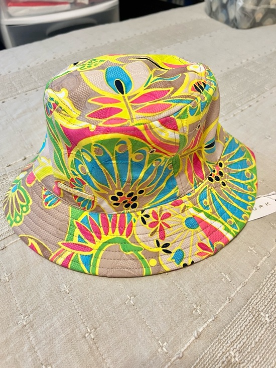 NWT-Trina Turk-“Venus Club”  Bucket Hat-Cotton Twill-Adjustable